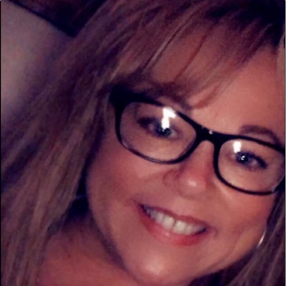 Meet your Posher, Vaness - Picture 1 of 1